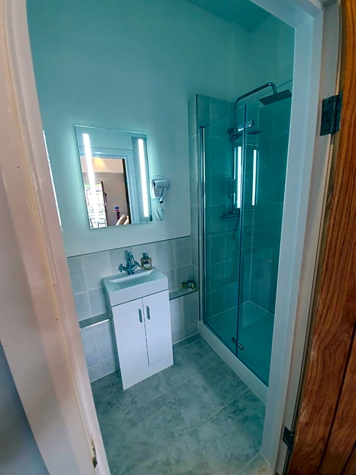 Old Thatch Bambers Green