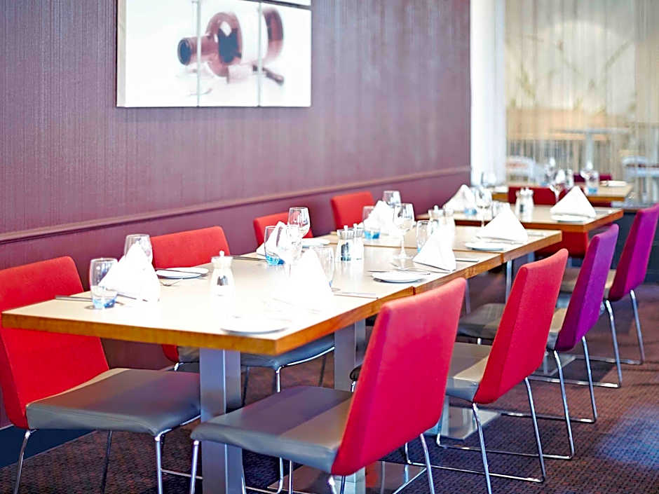 Novotel London Heathrow Airport M4 Jct. 4