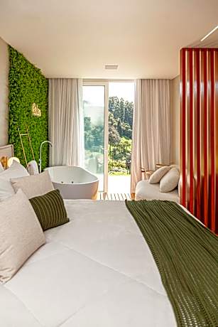Suite with Garden View