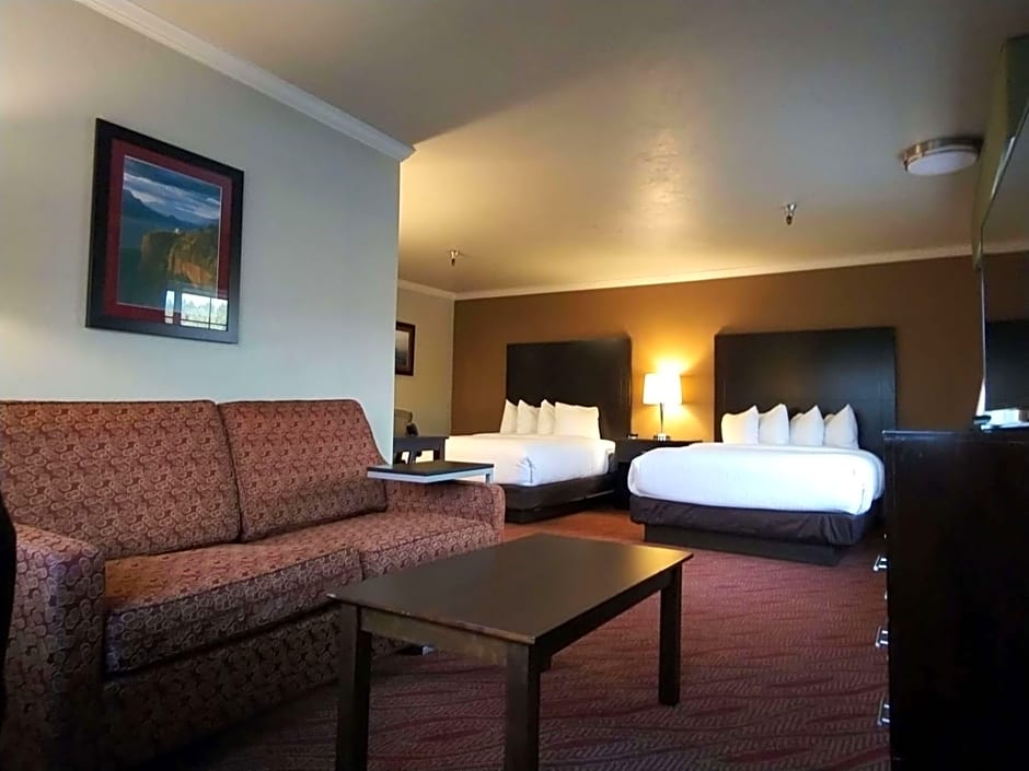 Best Western Plus Parkway Inn