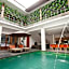 Apple Villa & Suite Seminyak