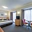 The Waverley International Hotel