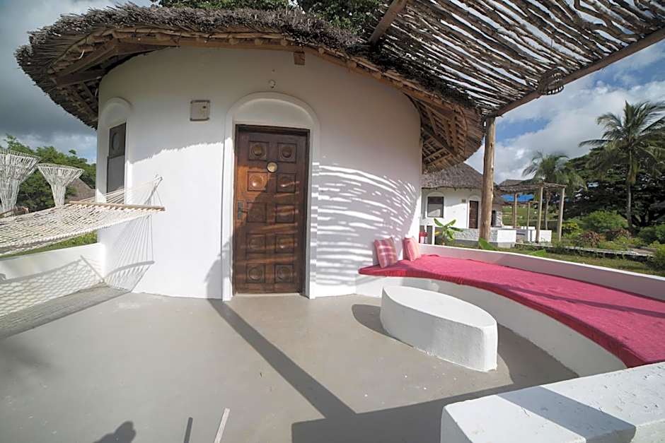 Antonio Beach Tree House Hotel & Spa