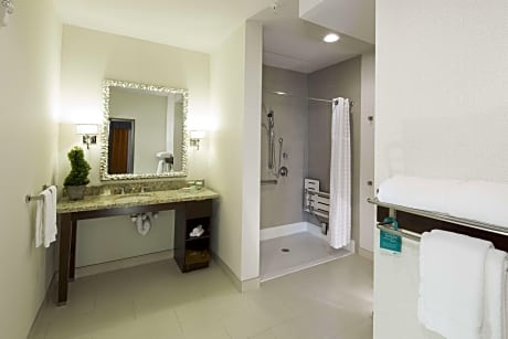 2 Queen Beds 1 Bedroom Suite Nonsmoking
