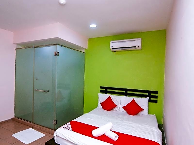 OYO 816 Hotel De Kiara