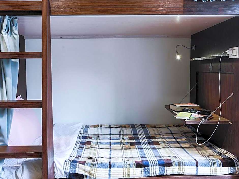 Sleepy Dragon Hostel