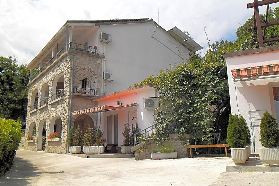 Apartments Kestenovi Dvori