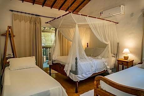 Deluxe Double Room with Bath