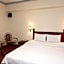 Yawan Hotel