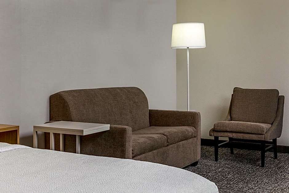 Spark by Hilton Denver International Airport