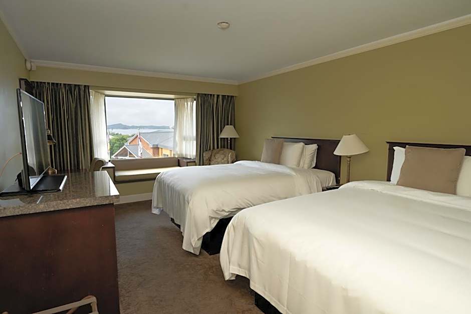 Crest Hotel