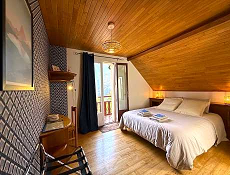 Double Room with Mountain View