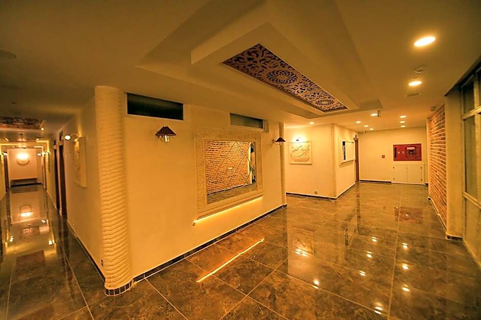 MİDYAT LADİNOS OTEL