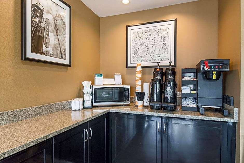 Quality Inn & Suites Airport Convention Center – Portland, OR