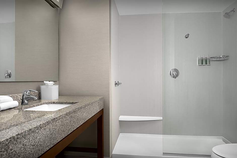 Courtyard by Marriott Richmond Downtown