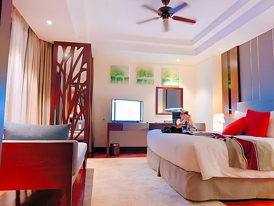 Summer Hotel