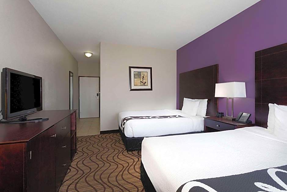 Baymont by Wyndham Henderson-Northeast Denver