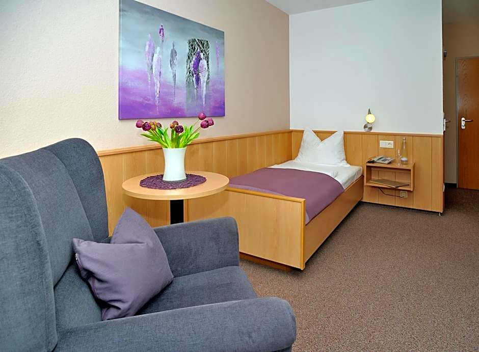 Kurhotel Grüttner mit eigenem Sole Thermal Schwimmbad 32 Grad und Saunalandschaft