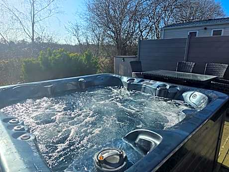 Dixons Den Hot Tub