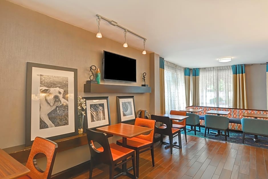 Hampton Inn By Hilton Columbia-I-26 Airport Area