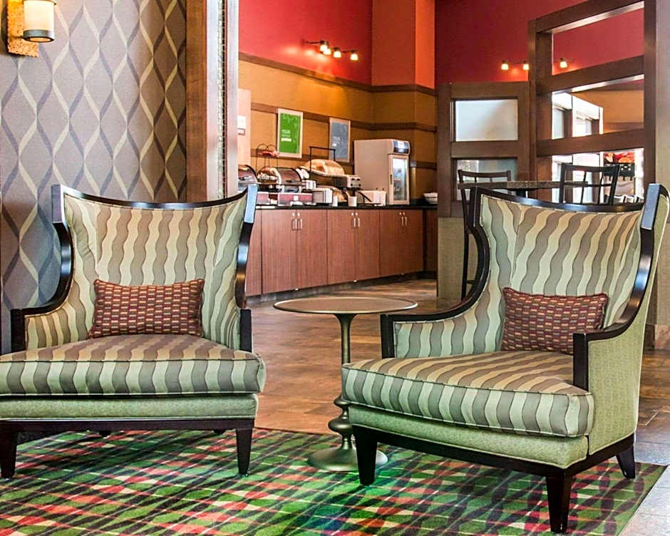Comfort Inn & Suites and Conference Center