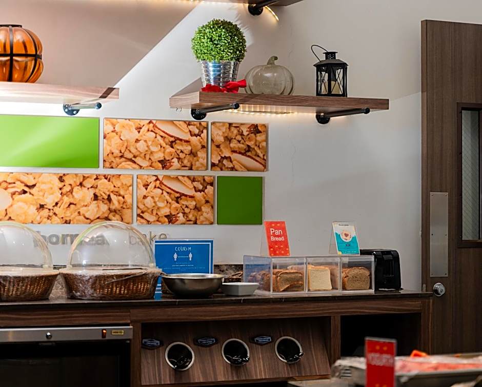 HAMPTON INN BY HILTON CELAYA