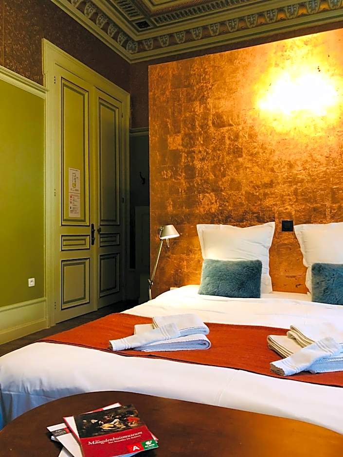 The Museum - Au Lit, Jérôme!