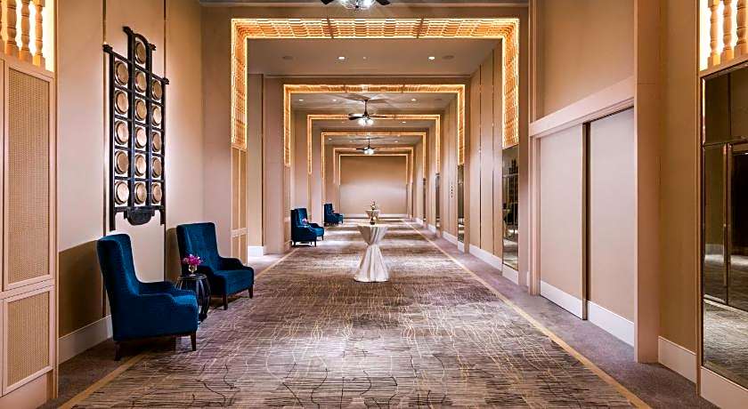 LINE FRIENDS PRESENTS CASA DE AMIGO