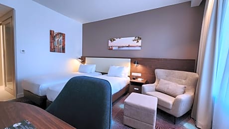 Twin Room - Non-Smoking