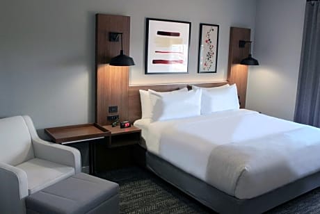 King Room - Non-Smoking