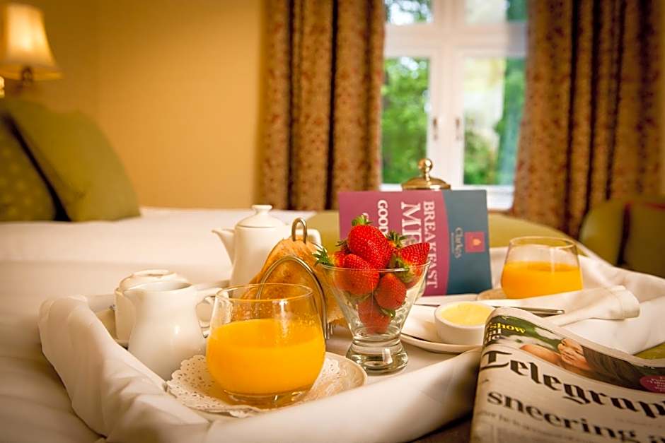 Glen-Yr-Afon House Hotel