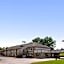Days Inn by Wyndham Queensbury/Lake George