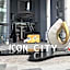 Icon City 8Pax SunwayPyramid & Lagoon CityView