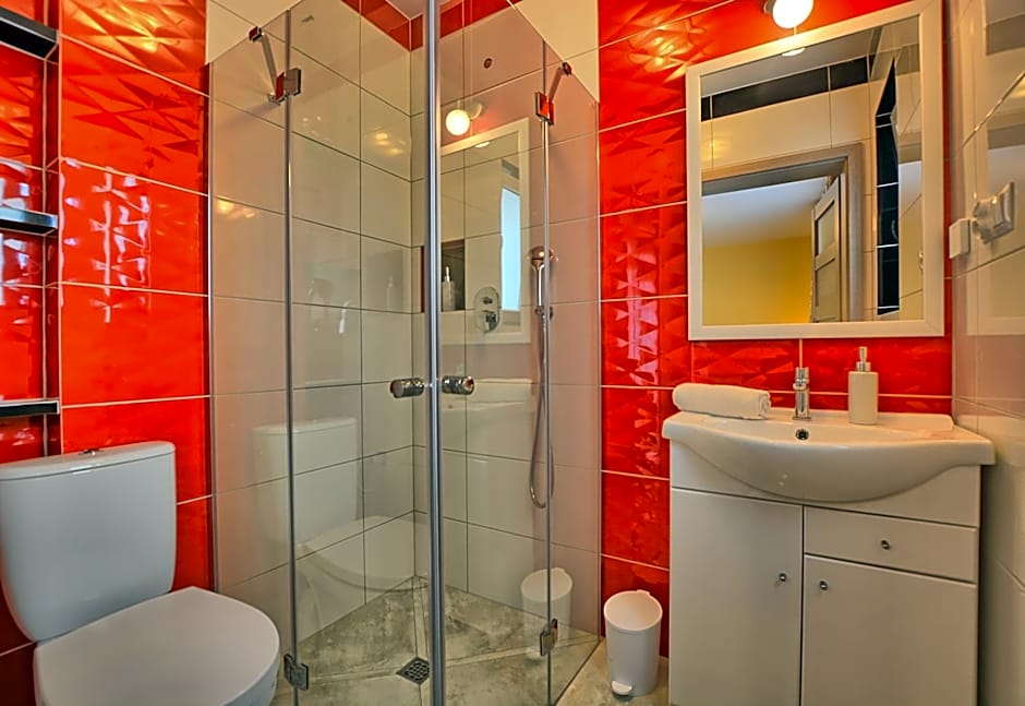 Jaworina- Apartamenty, Domki i Pokoje