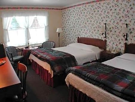 1896 House Country Inn & Motels