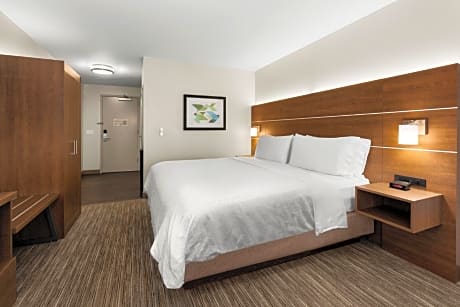 King Room - Hearing Accessible - Roll-in Shower