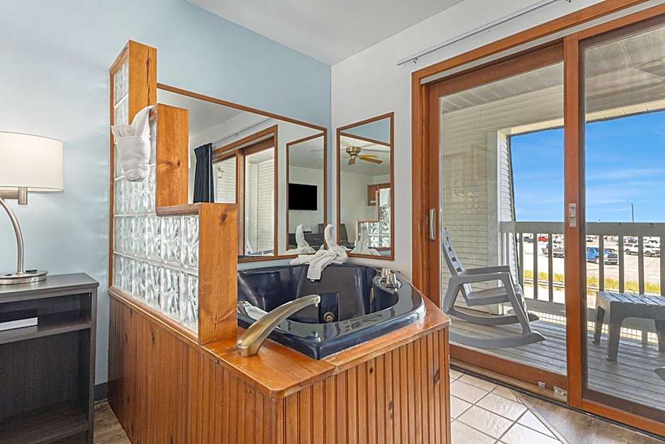 Snyders Shoreline Inn