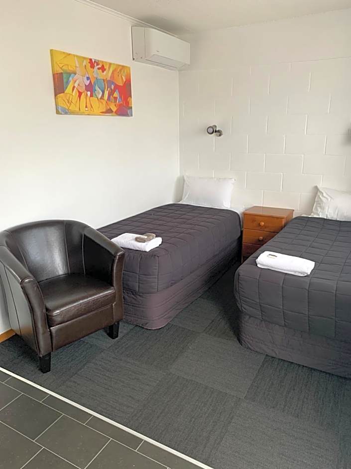 Brooklyne Motel Sanson