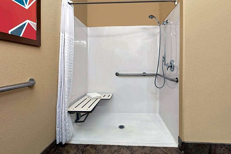 Photo 1 of 6 of 1 King Bed Suite, Accessible
