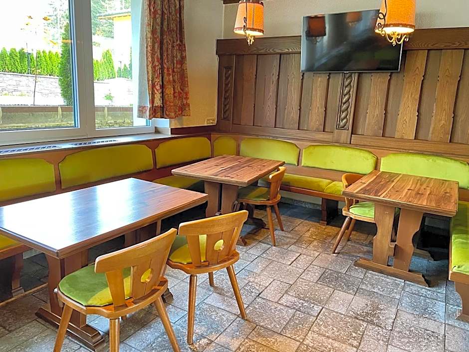 Mountain Hotel & Hostel