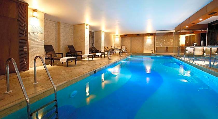 Darkhill Hotel