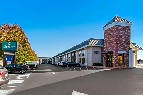 Quality Inn Riverfront Harrisburg