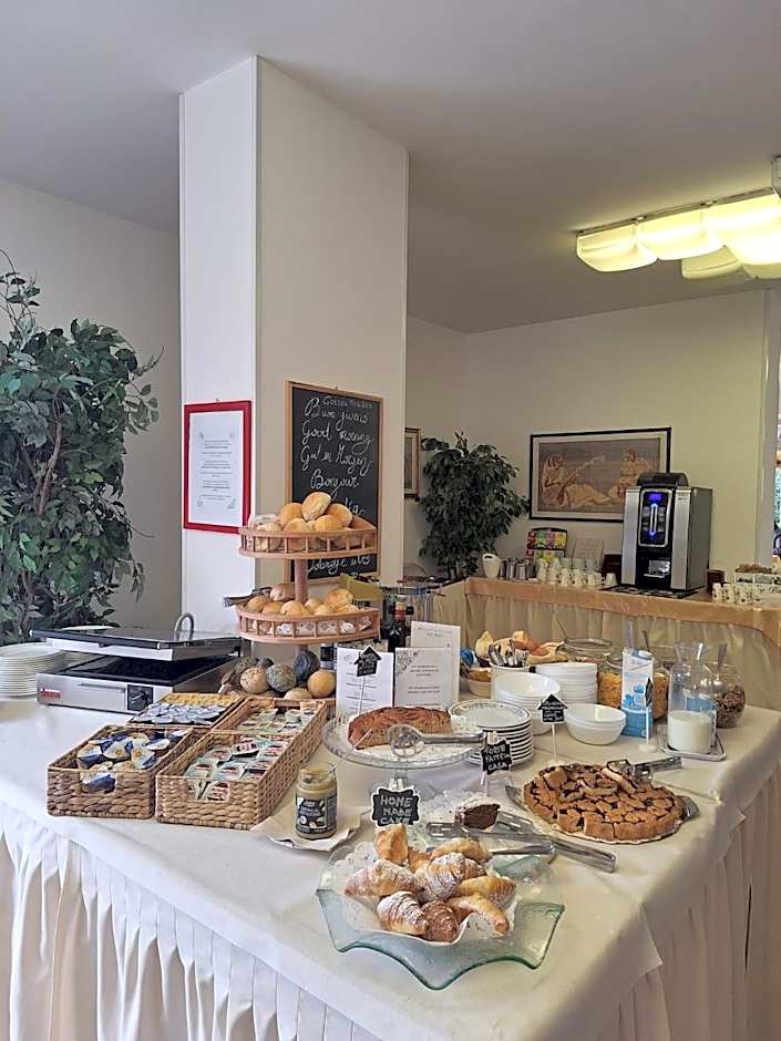 Hotel Diana