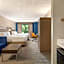 Holiday Inn Express & Suites Greenville-Downtown by IHG