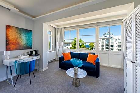 Deluxe family suite with balcony and sea view