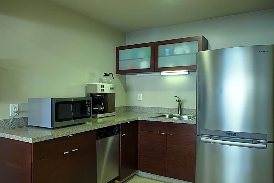 Aladdin Inn and Suites