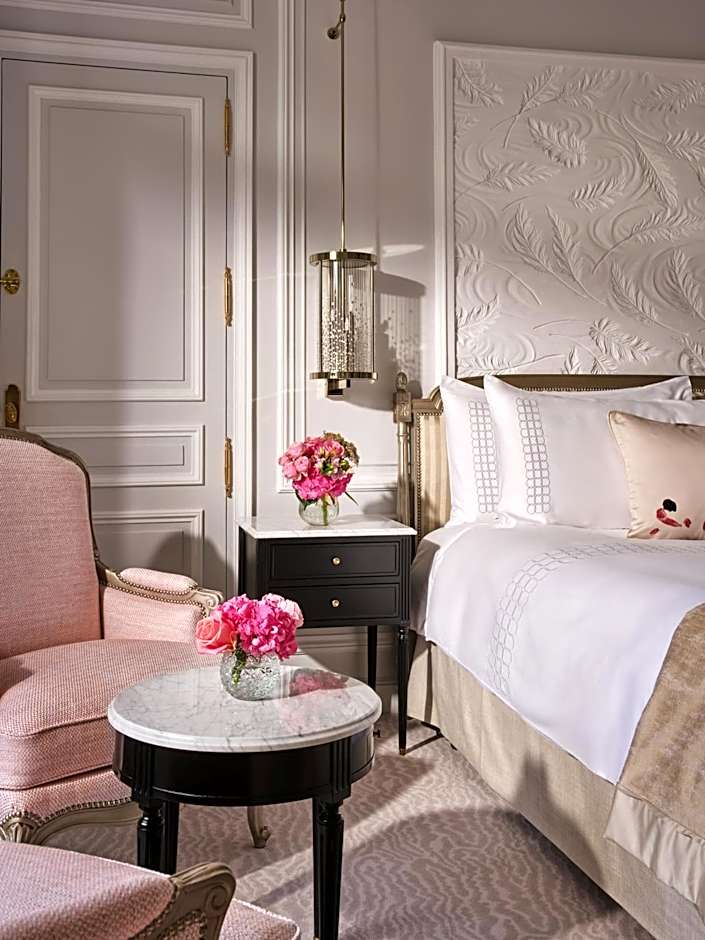 Hotel Plaza Athenee - Dorchester Collection