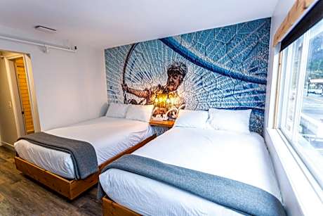 Standard Room, 2 Queen Beds, Mountain View