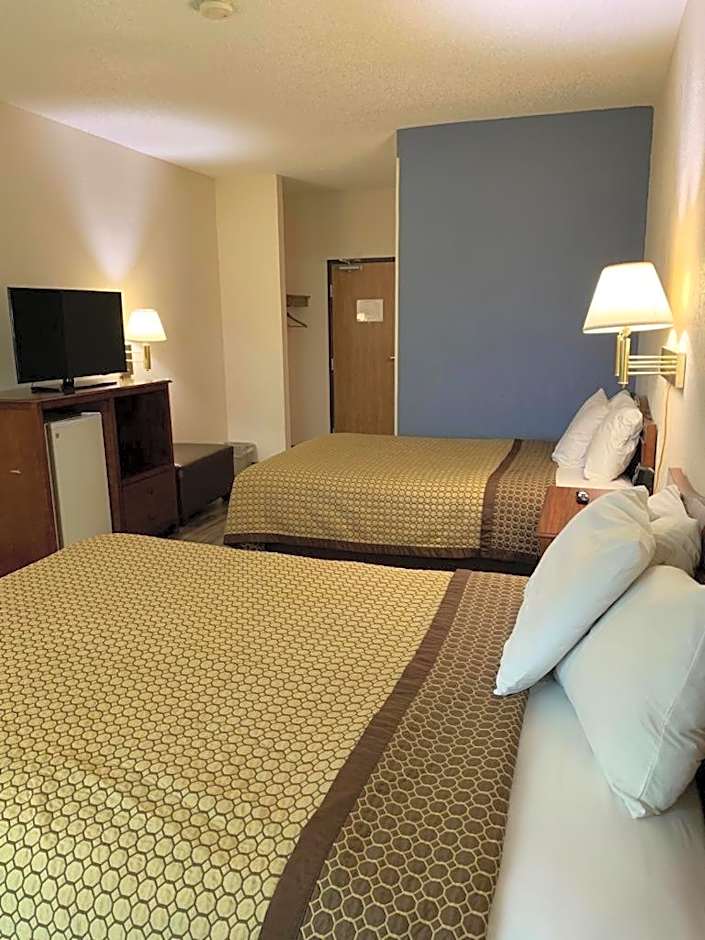 Days Inn by Wyndham Topeka