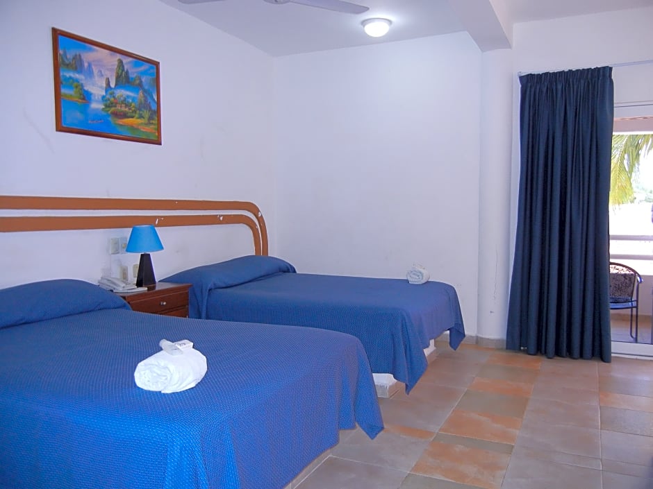 Hotel Plaza Almendros